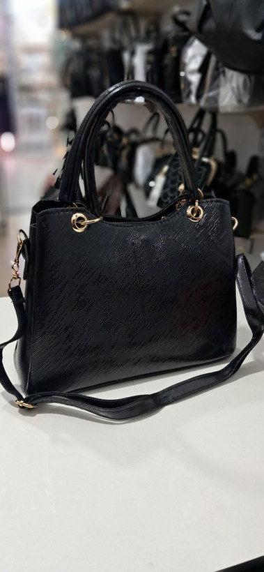 کیف مدل tila جنس چرم ورنی سایز 25*28