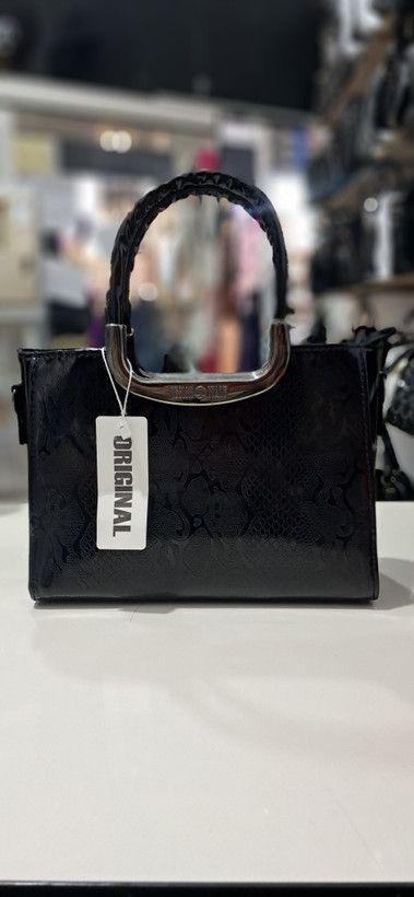 کیف مال ana جنس چرم ورنی درجه یکککککککک سایز 20*28