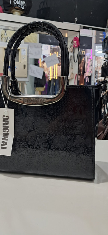 کیف مال ana جنس چرم ورنی درجه یکککککککک سایز 20*28