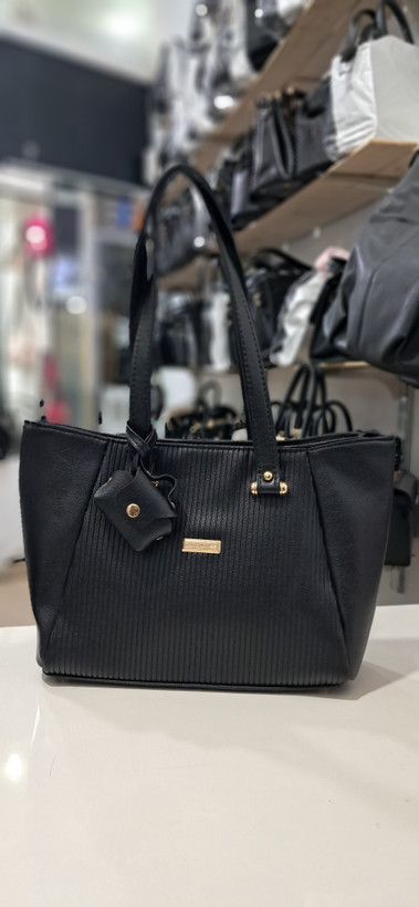 کیف بسیار شیک مدل delbarr جنس چرم خارجی با کیفیت سایز 23*33
