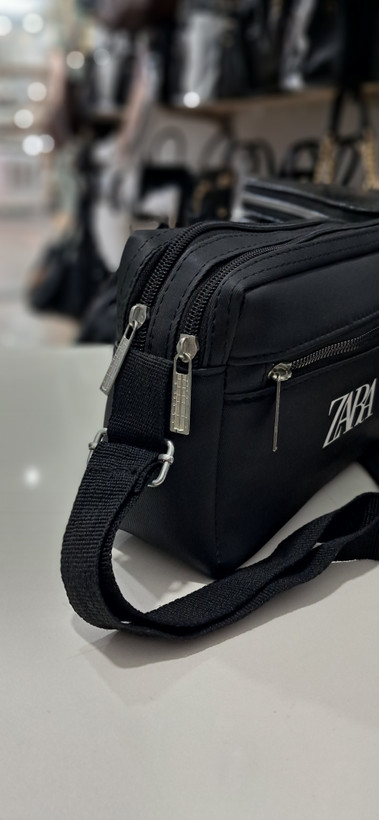 کیف دوشی zara جنس نانسی باکیفیت عالی سایز ۱۵*۲۰